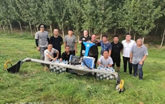 2019年，山東東營市黃河河務(wù)局采購一臺德國坡厲斜坡割草機(jī)。